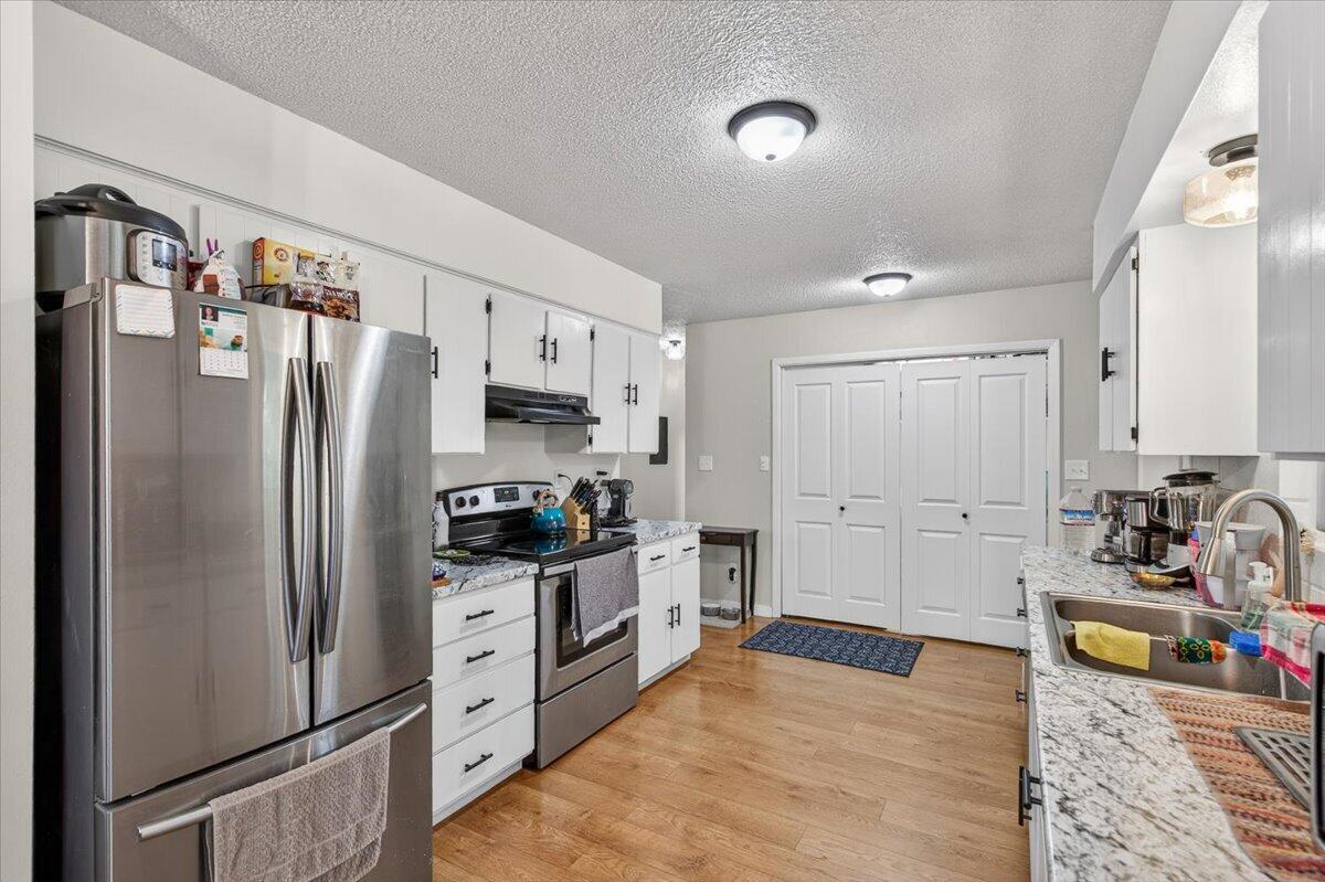 981 Upper Applegate Road Jacksonville, OR 97530 - Photo 7 of 30 15-15
