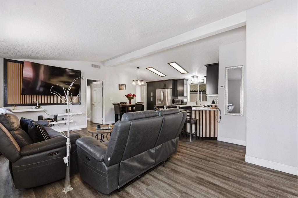 3909 Reche Road, Unit 4 Fallbrook, CA 92028 - Photo 2 of 22