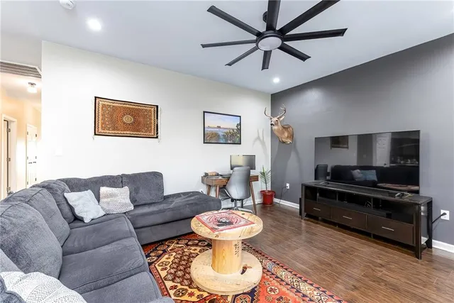 $2,200 | 1223 Pailet Avenue, Harvey, LA 70058