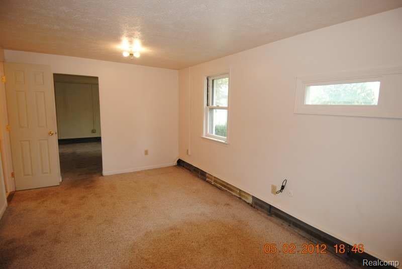 6360 Bunton Road Ypsilanti, MI 48197 - Photo 14 of 21 Unit 3 Bedroom.JPG
