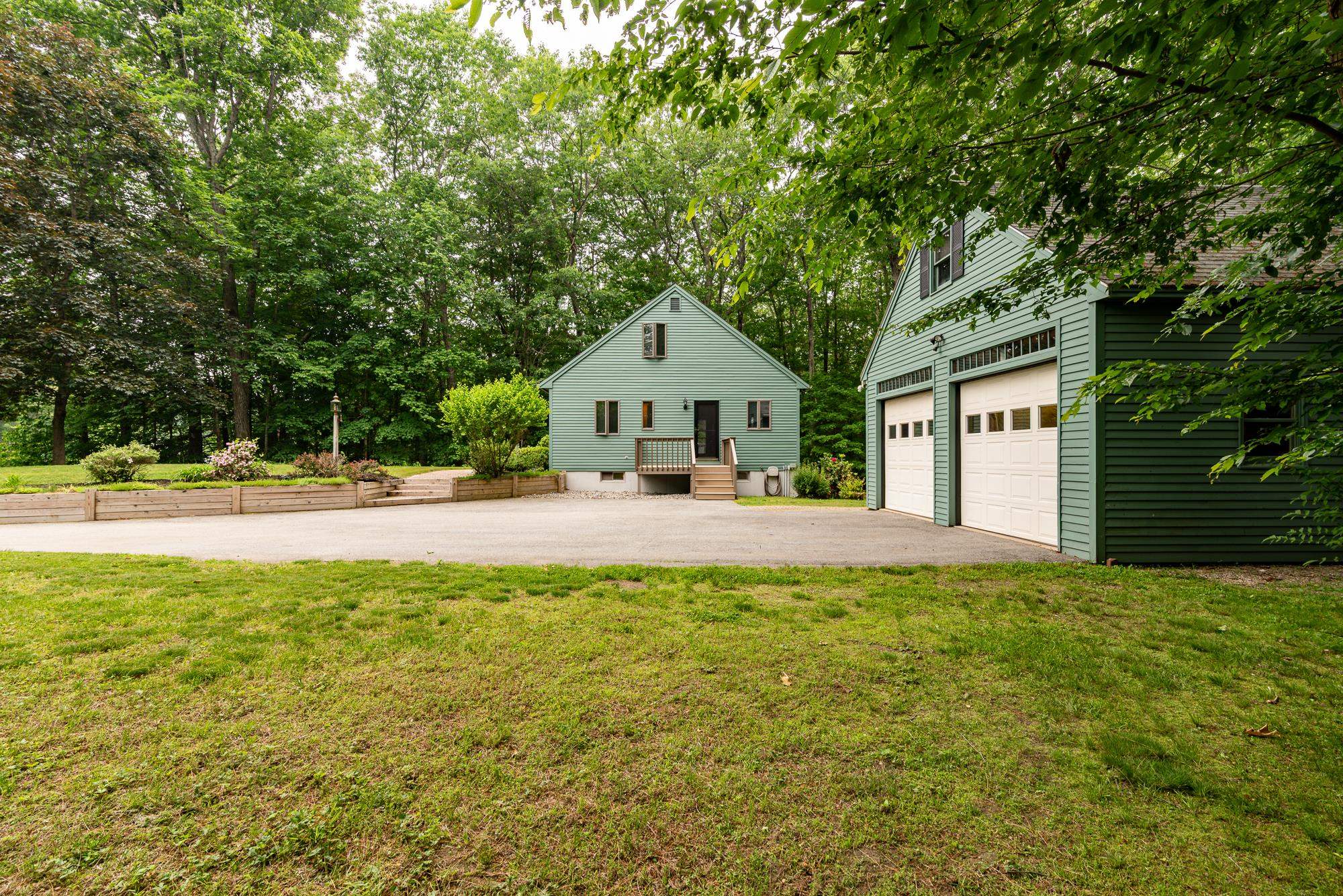 315 Middle Road Dover, NH 03820 - Photo 4 of 54