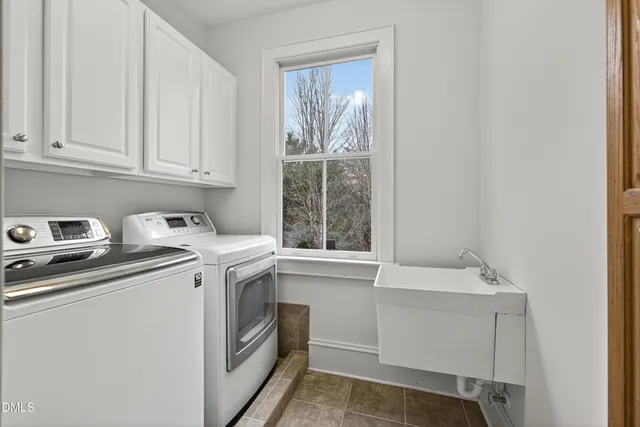 $1,280,000 | 321 Belles Landing Court, Cary, NC 27519