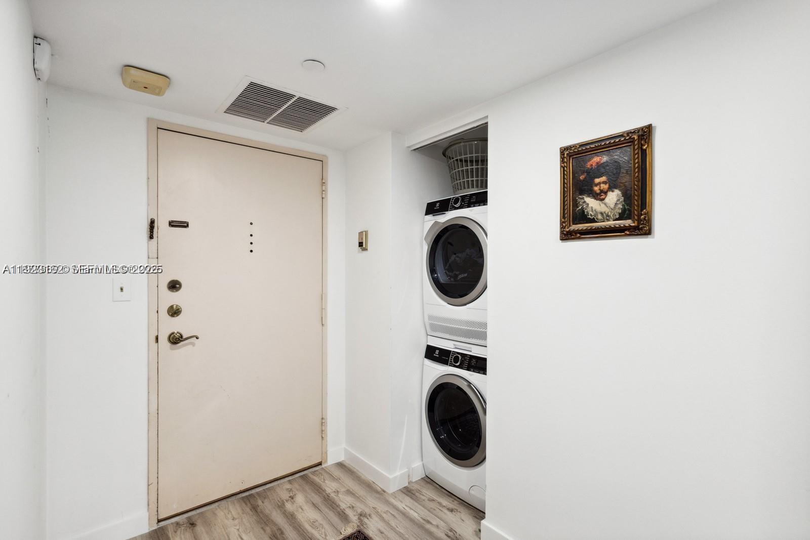 1901 Brickell Avenue, Unit B2413 Miami, FL 33129 - Photo 14 of 23