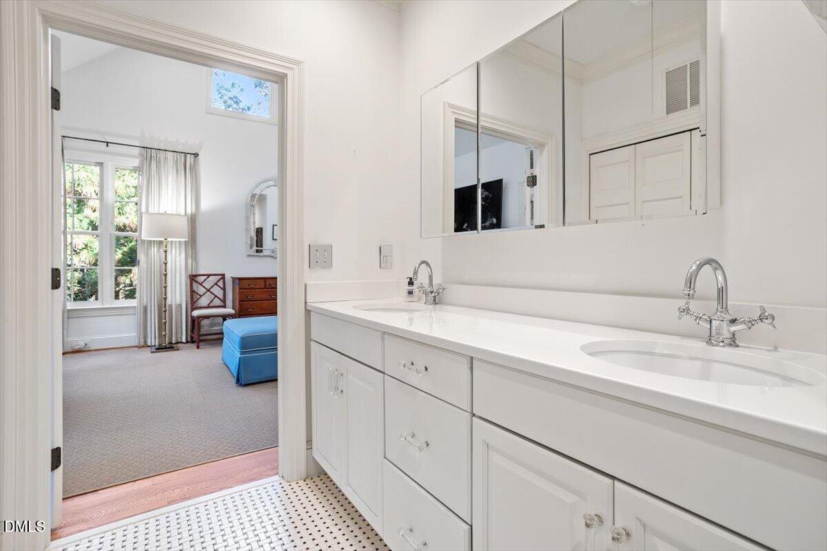 2626 Dover Road Raleigh, NC 27608 - Photo 26 of 48