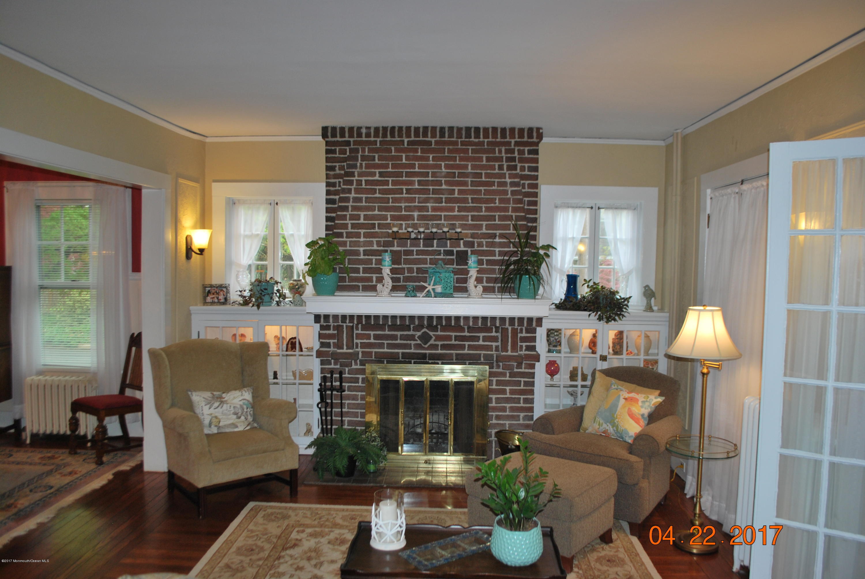 327 River Road Red Bank, NJ 07701 - Photo 31 of 55 DSC_0352