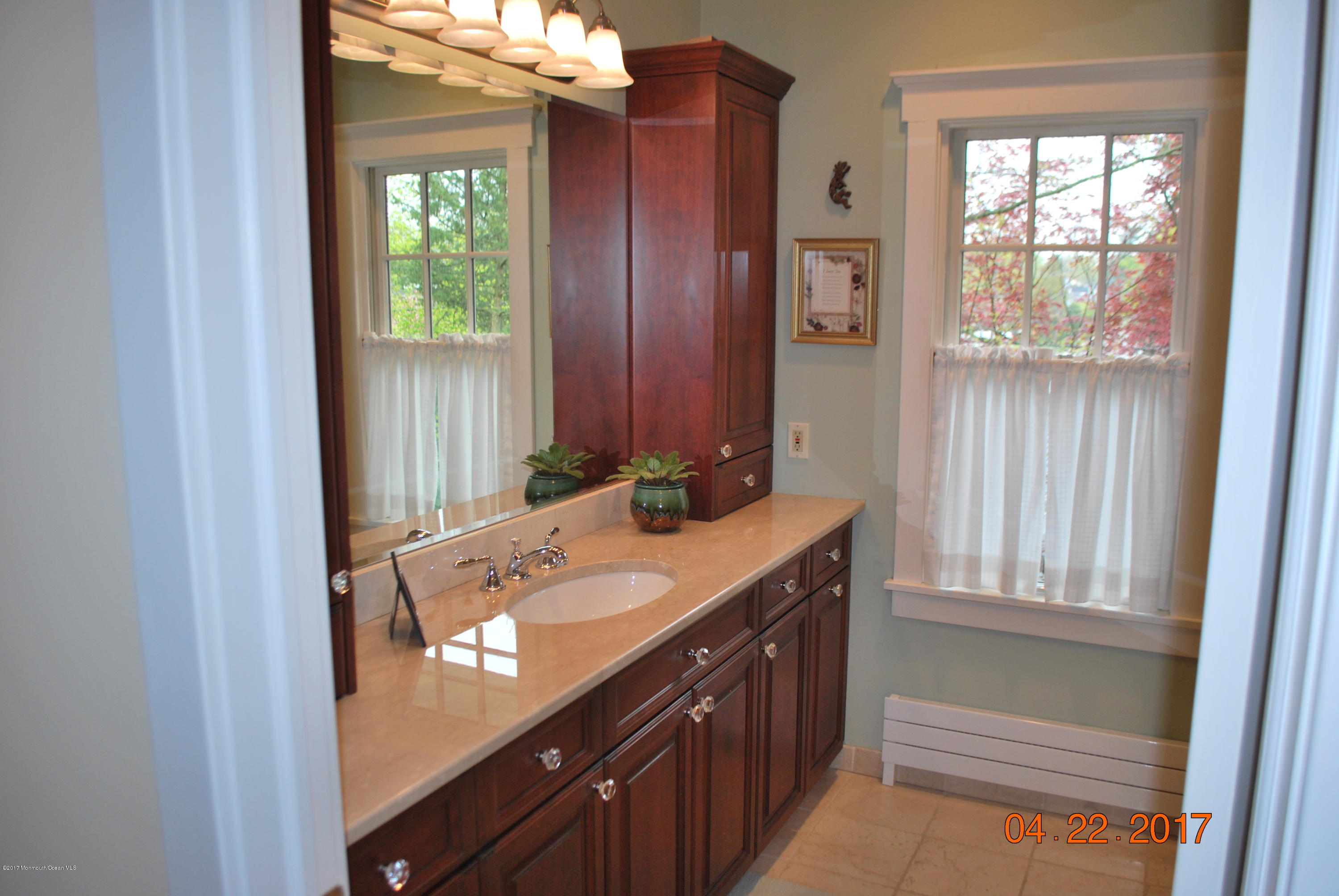 327 River Road Red Bank, NJ 07701 - Photo 38 of 55 DSC_0360