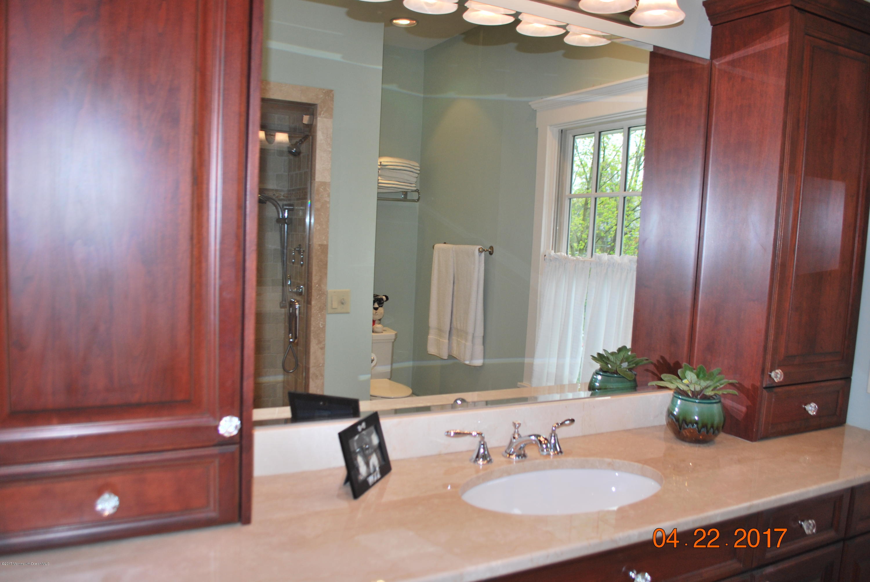 327 River Road Red Bank, NJ 07701 - Photo 41 of 55 DSC_0364