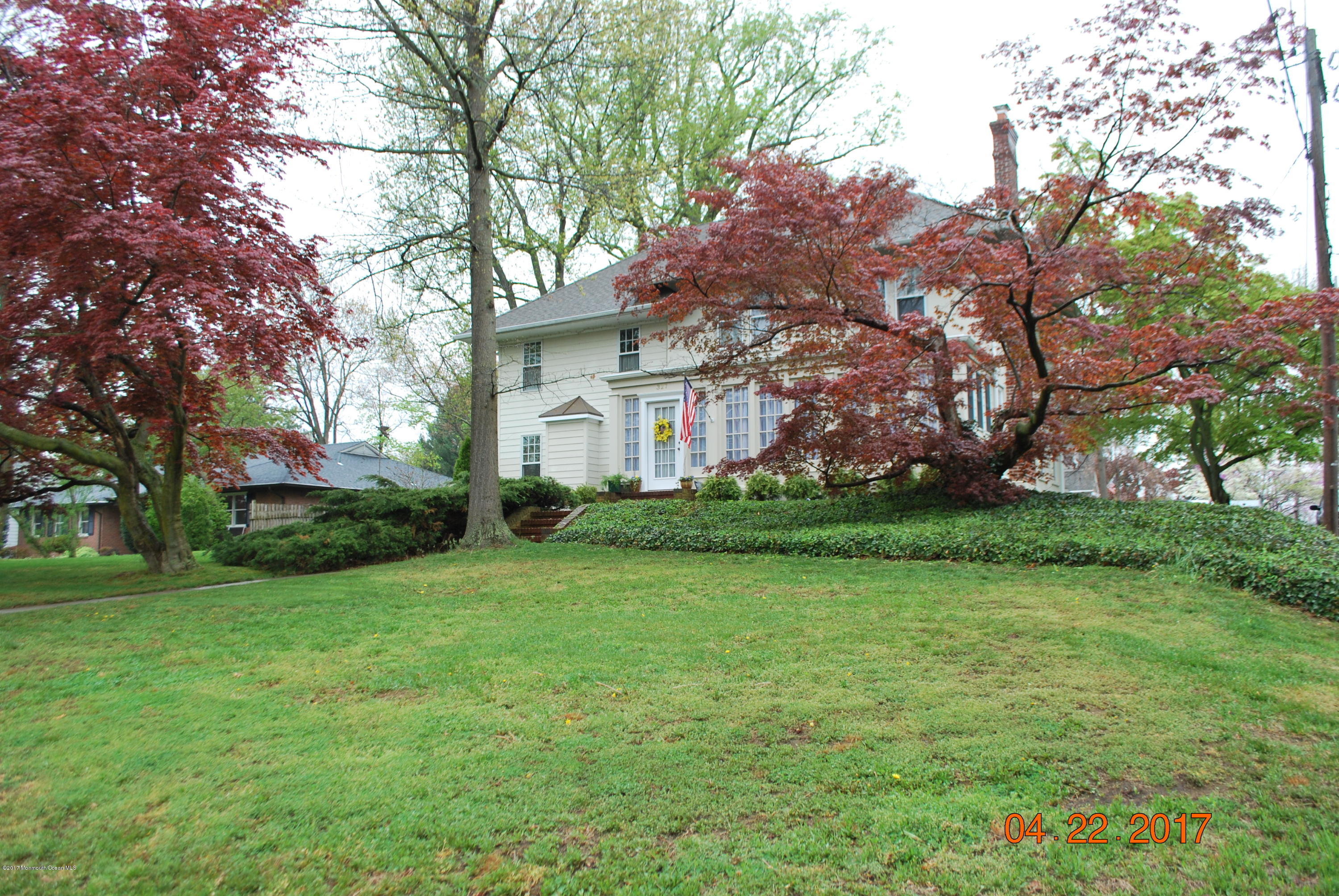 327 River Road Red Bank, NJ 07701 - Photo 5 of 55 DSC_0414