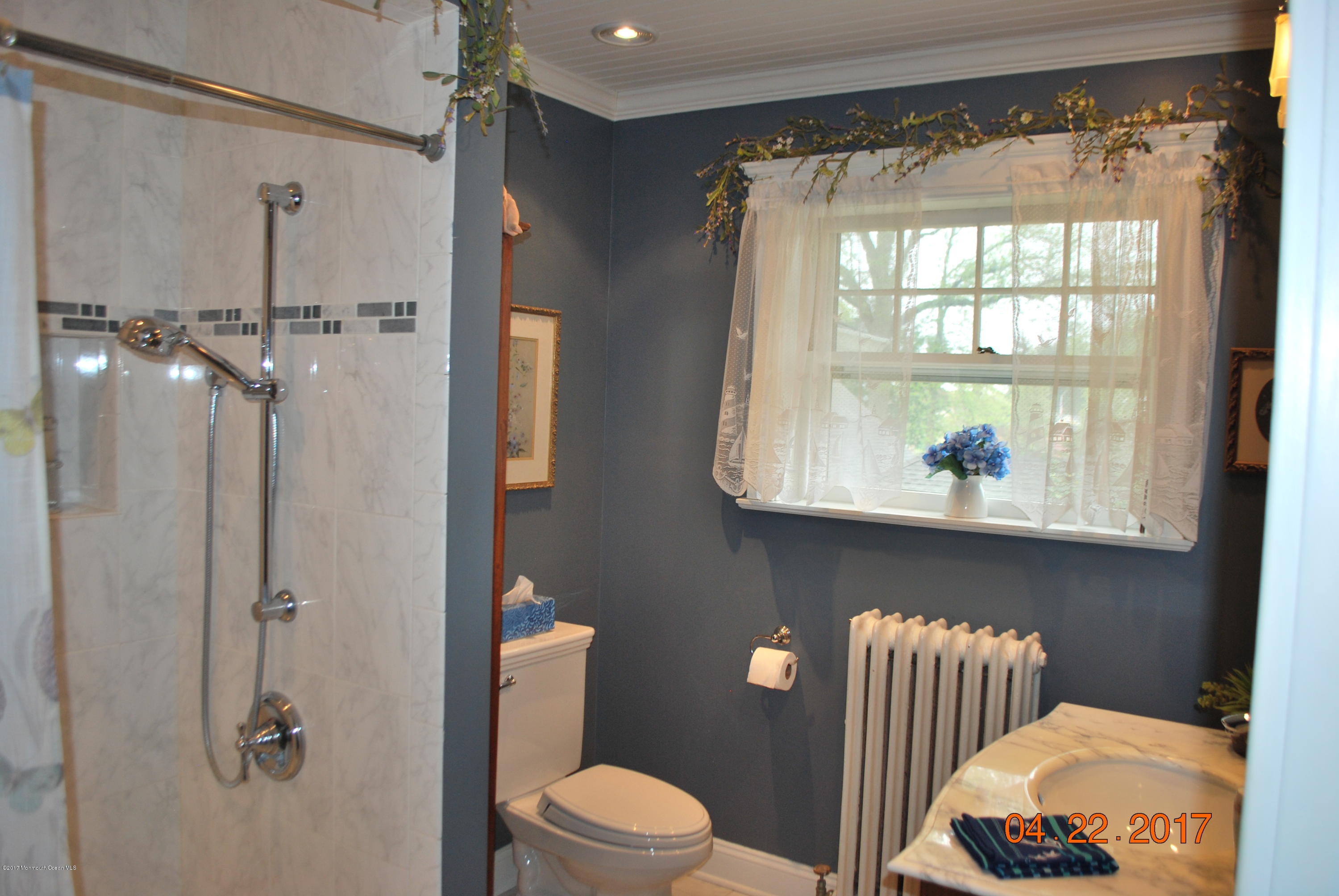 327 River Road Red Bank, NJ 07701 - Photo 51 of 55 DSC_0390