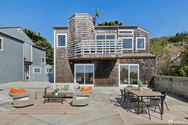 $988,000 | 528 Monterey Road, Pacifica, CA 94044