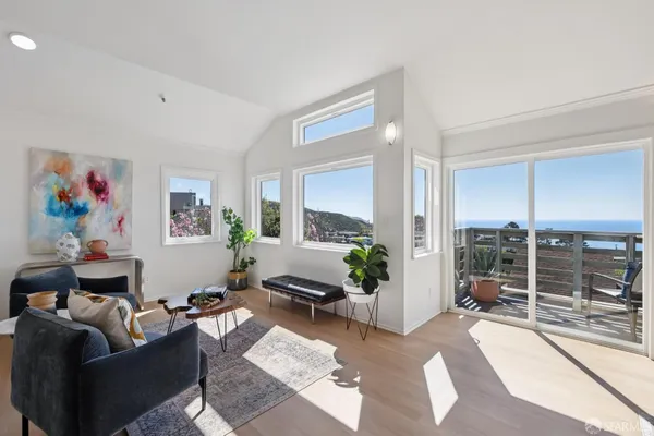 $988,000 | 528 Monterey Road, Pacifica, CA 94044