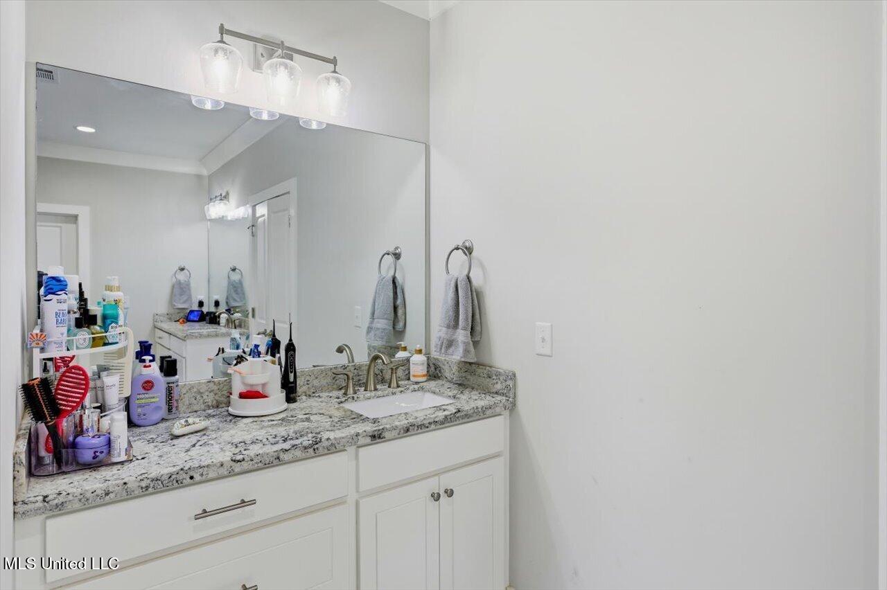 100 Tracier Crest Clinton, MS 39056 - Photo 21 of 33 21-100 Tracier Crest _ Home Tours MS