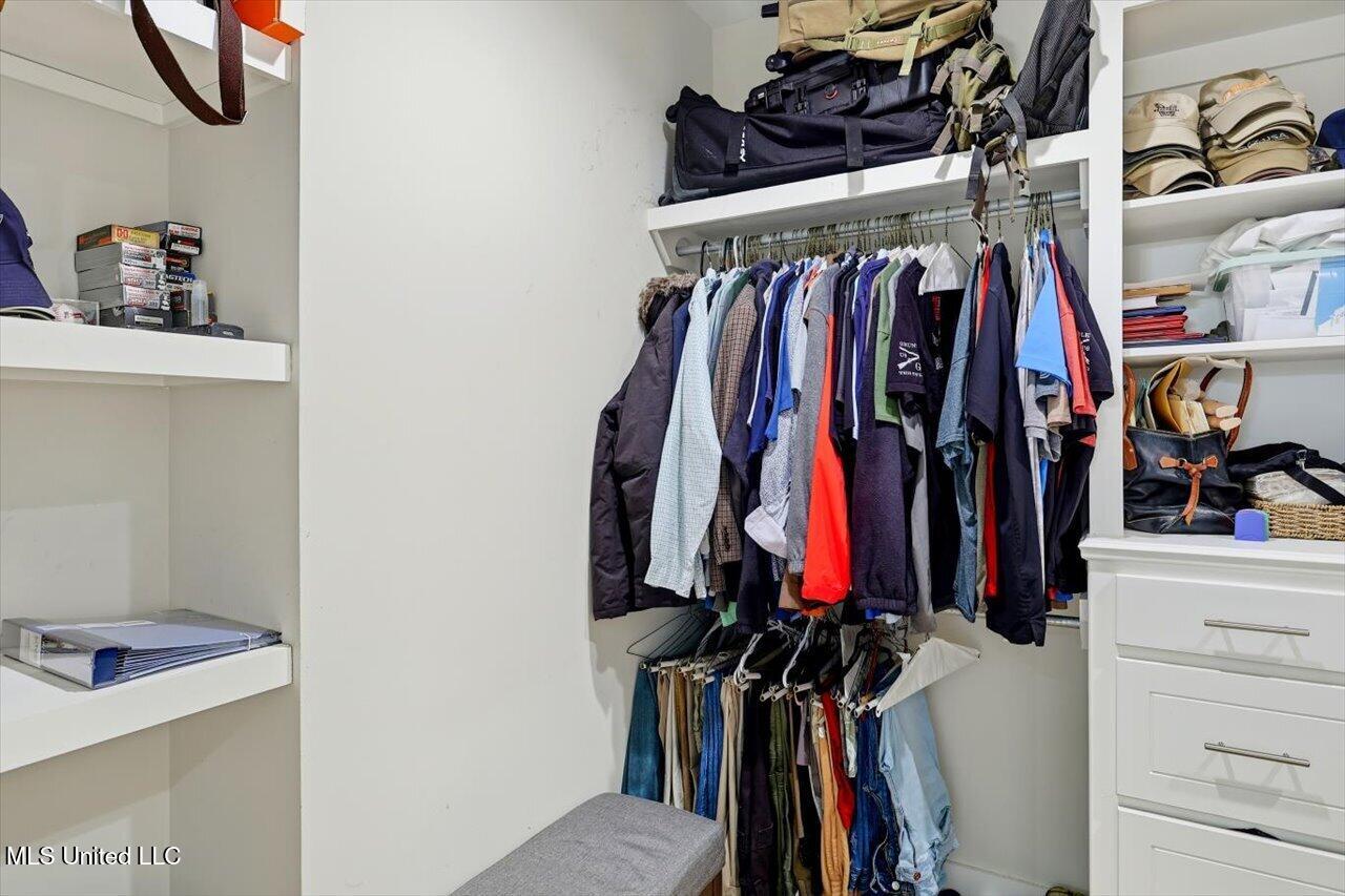 100 Tracier Crest Clinton, MS 39056 - Photo 23 of 33 23-100 Tracier Crest _ Home Tours MS