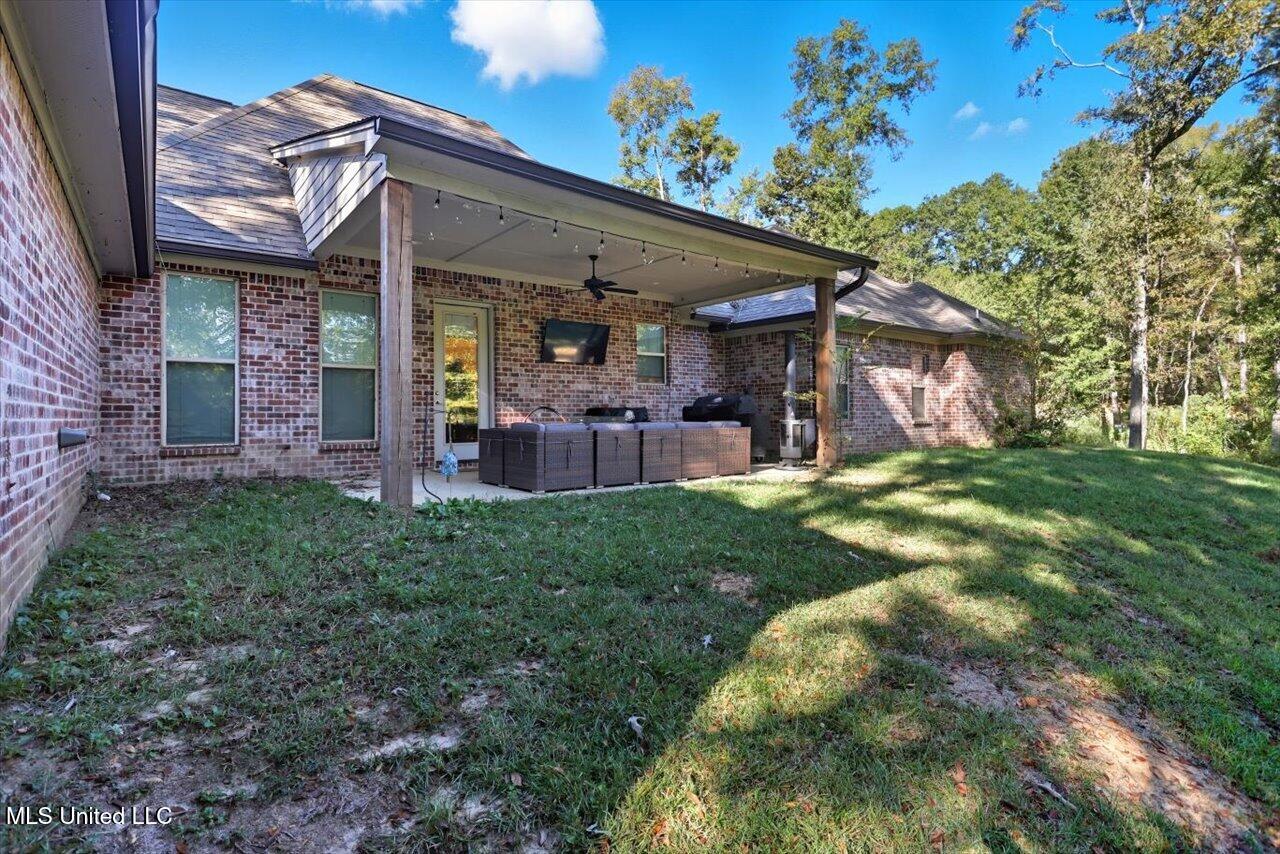 100 Tracier Crest Clinton, MS 39056 - Photo 32 of 33 32-100 Tracier Crest _ Home Tours MS