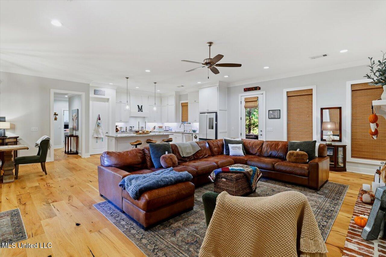 100 Tracier Crest Clinton, MS 39056 - Photo 7 of 33 07-100 Tracier Crest _ Home Tours MS