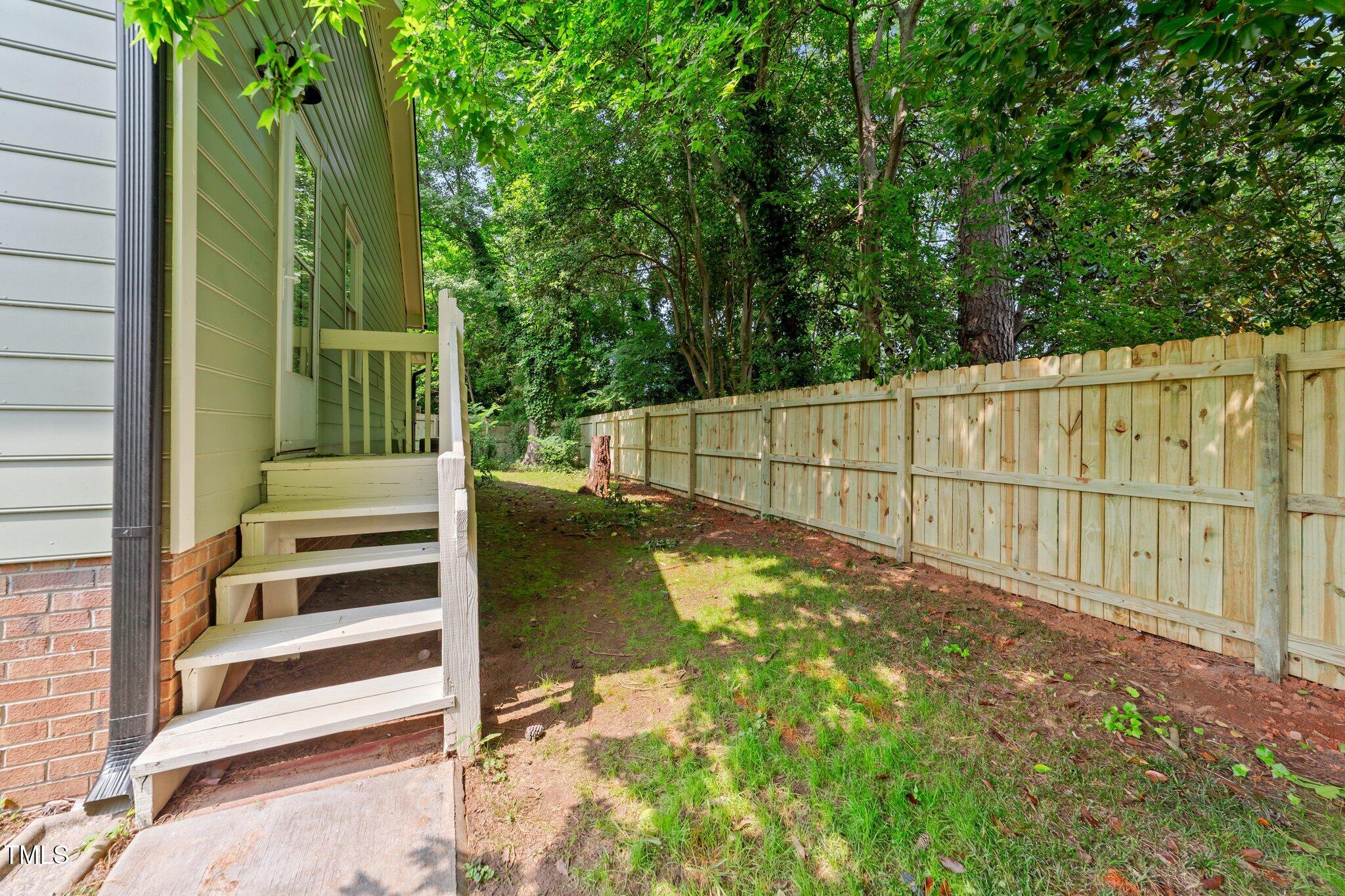 413 Top Greene Lane Raleigh, NC 27601 - Photo 26 of 31 41-web-or-mls-VB4A1049