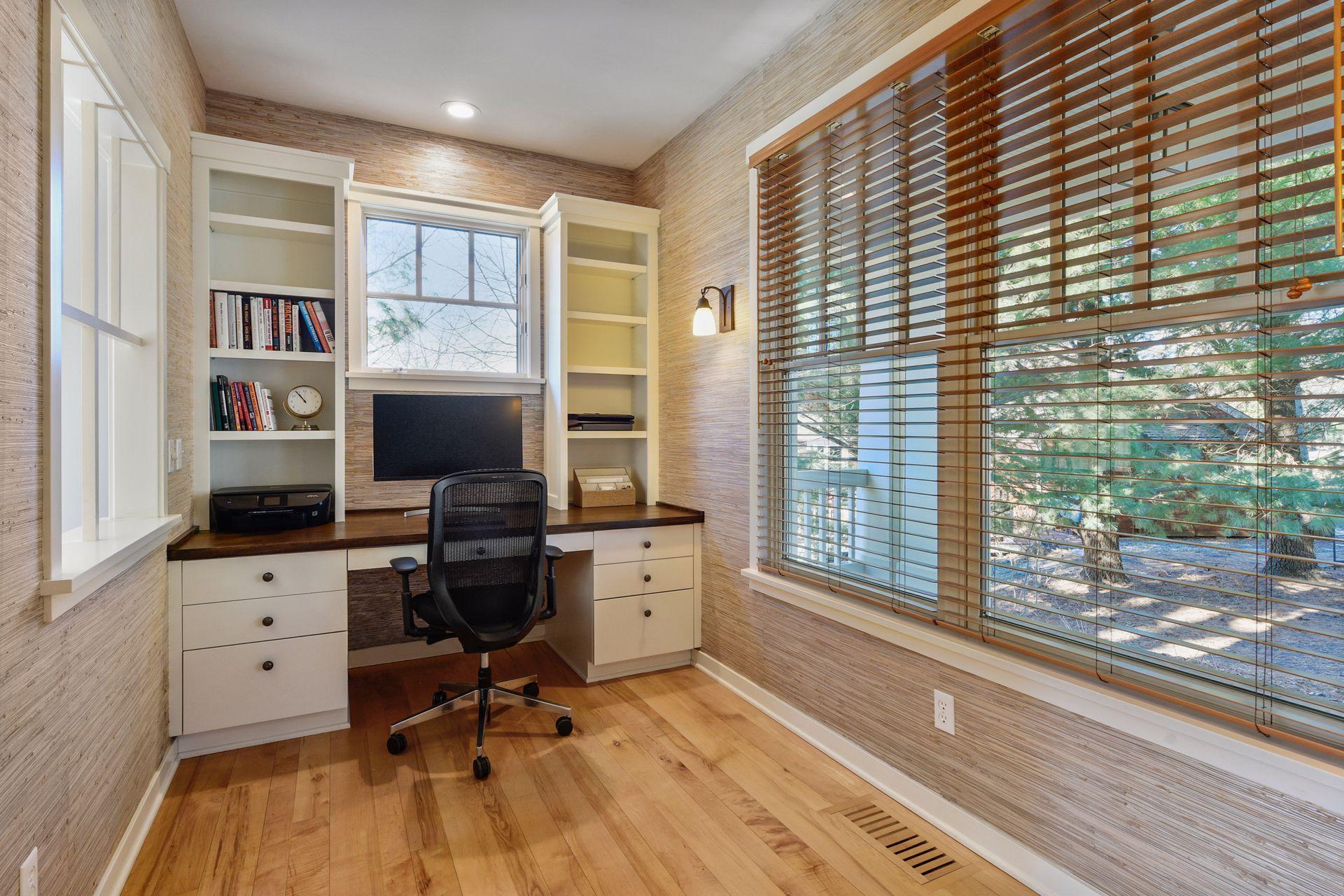 20395 Linden Road Deephaven, MN 55331 - Photo 12 of 48