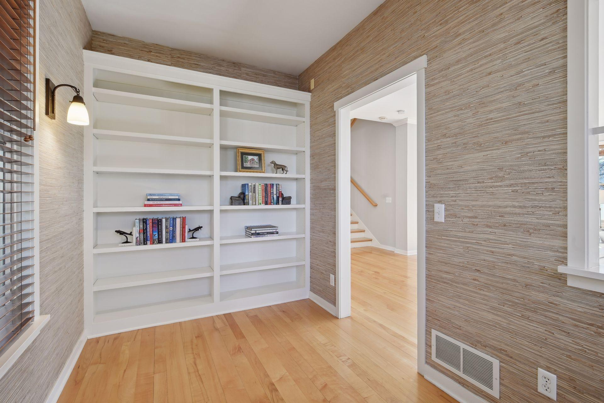 20395 Linden Road Deephaven, MN 55331 - Photo 14 of 48