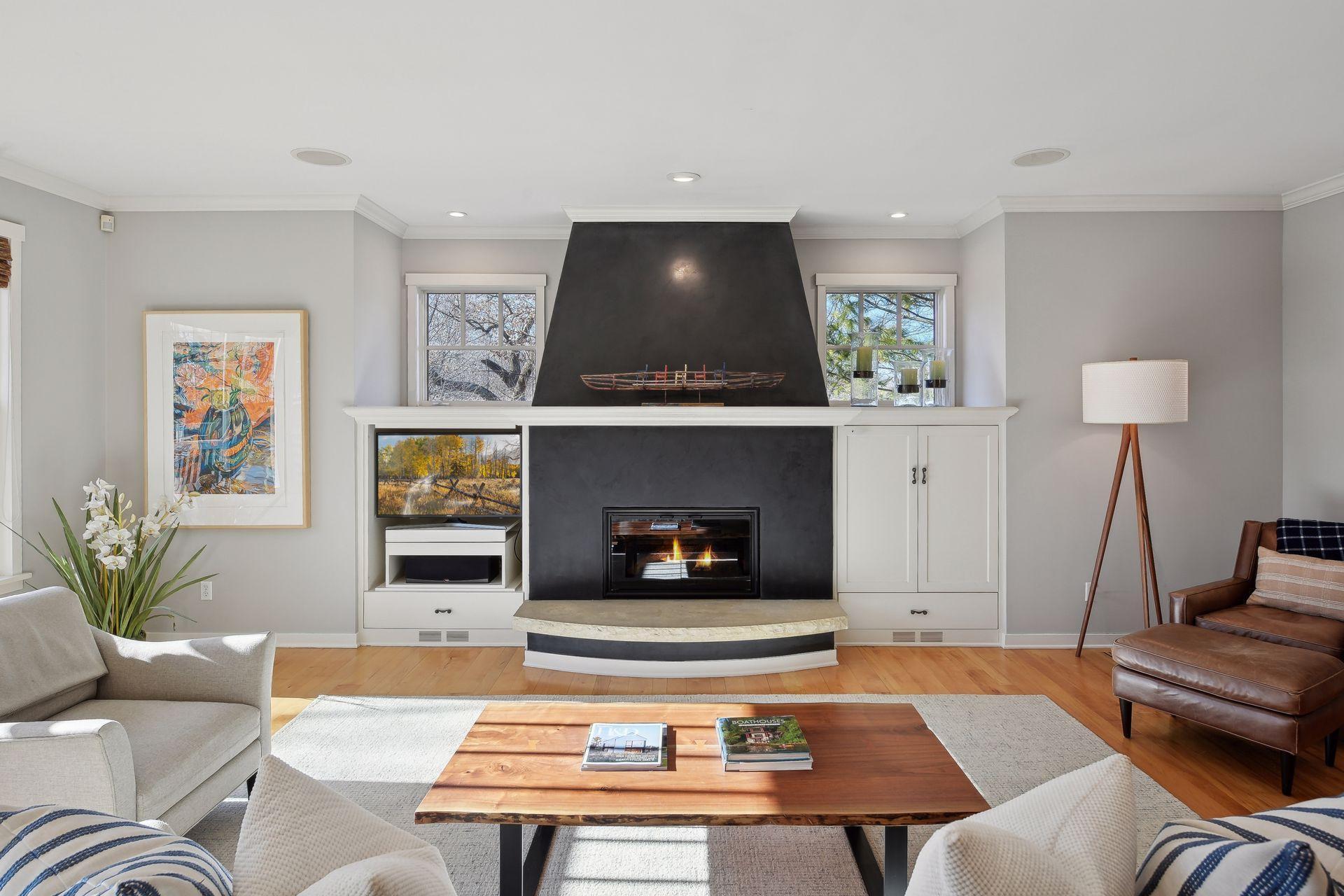 20395 Linden Road Deephaven, MN 55331 - Photo 9 of 48