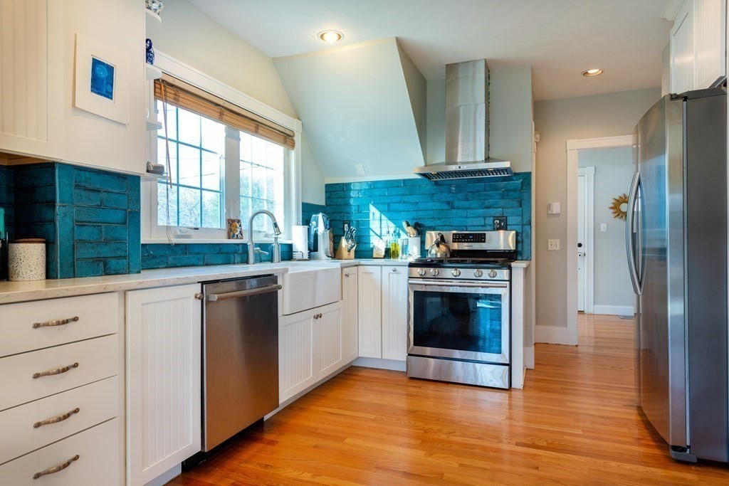 37 Wellesley Road Natick, MA 01760 - Photo 3 of 25