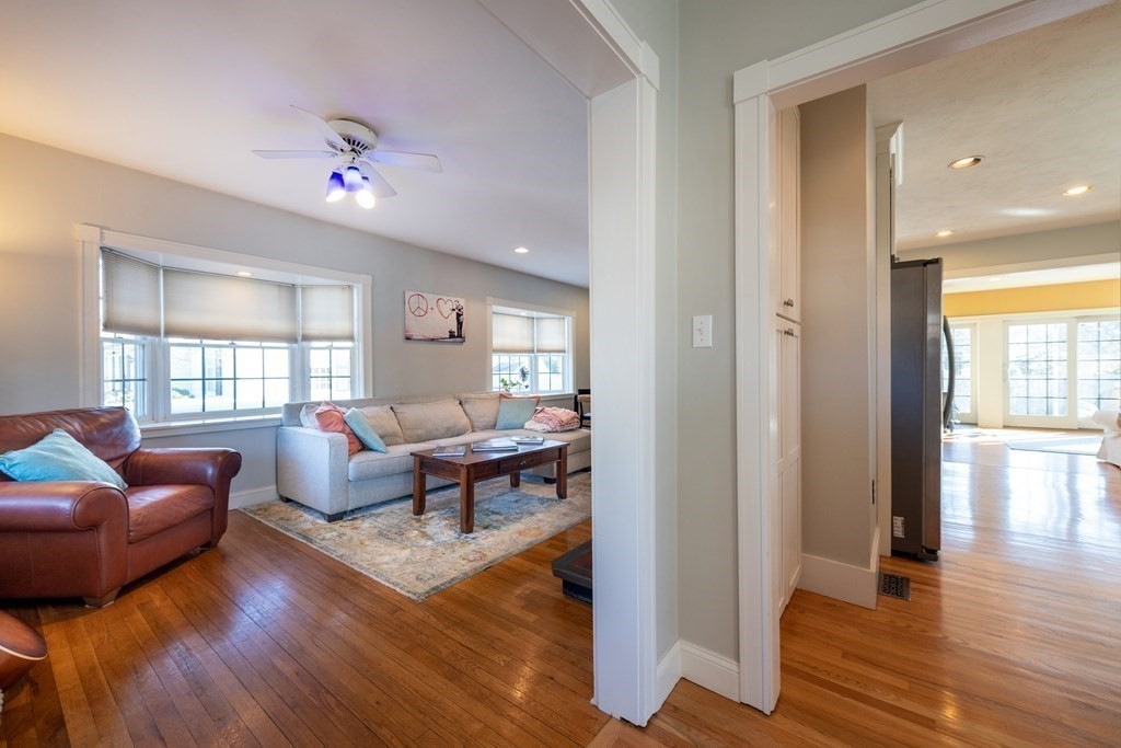 37 Wellesley Road Natick, MA 01760 - Photo 10 of 25