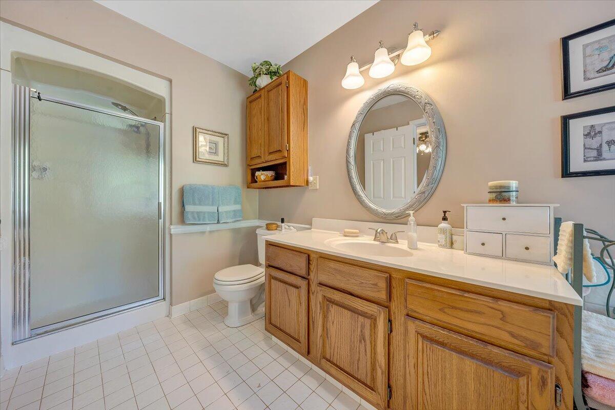 246 Brown Road Roanoke, VA 24019 - Photo 16 of 48 Ensuite