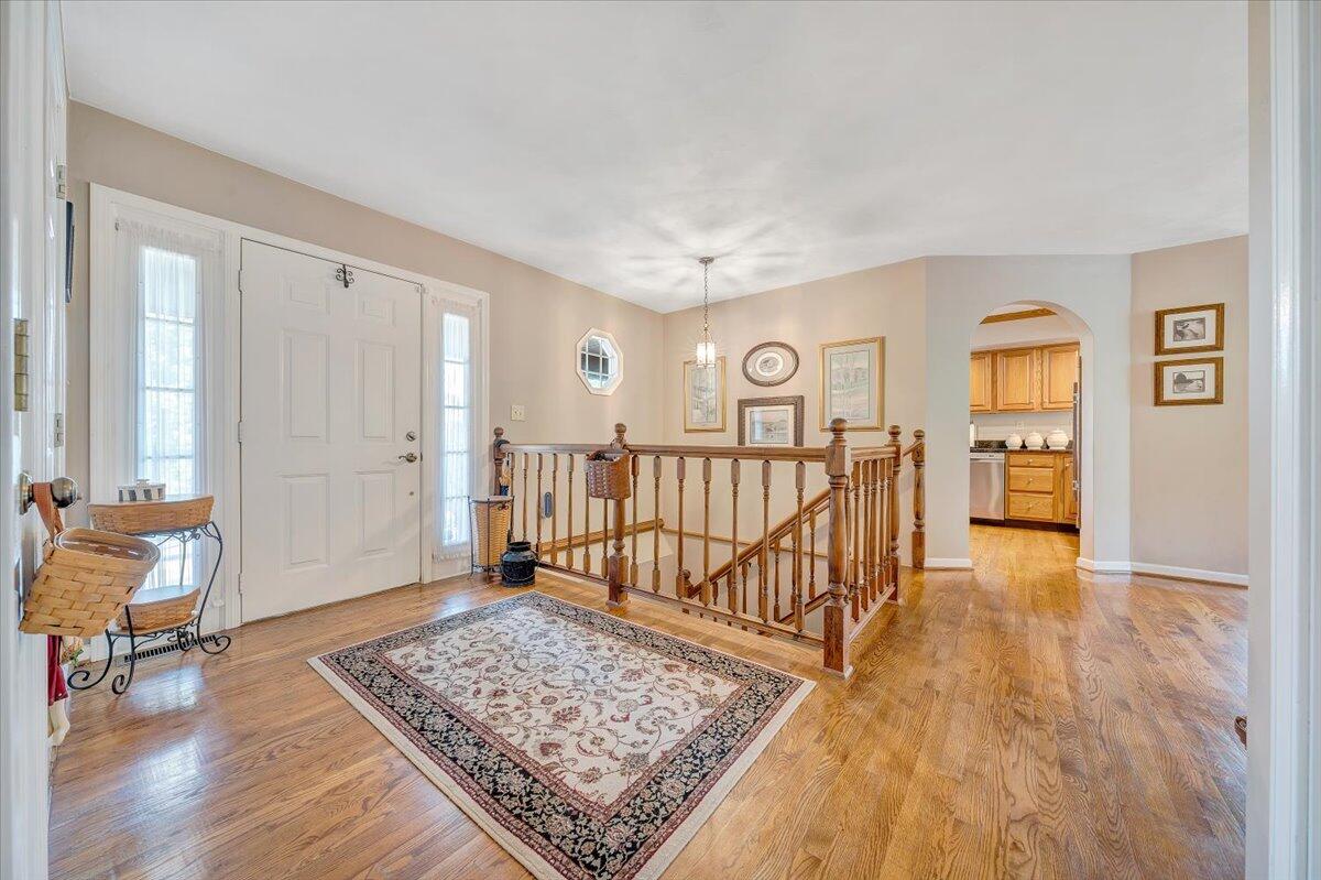 246 Brown Road Roanoke, VA 24019 - Photo 2 of 48 Foyer