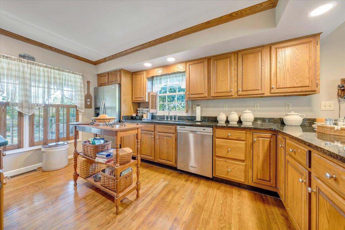 246 Brown Road Roanoke, VA 24019 - Photo 7 of 48 Kitchen Area