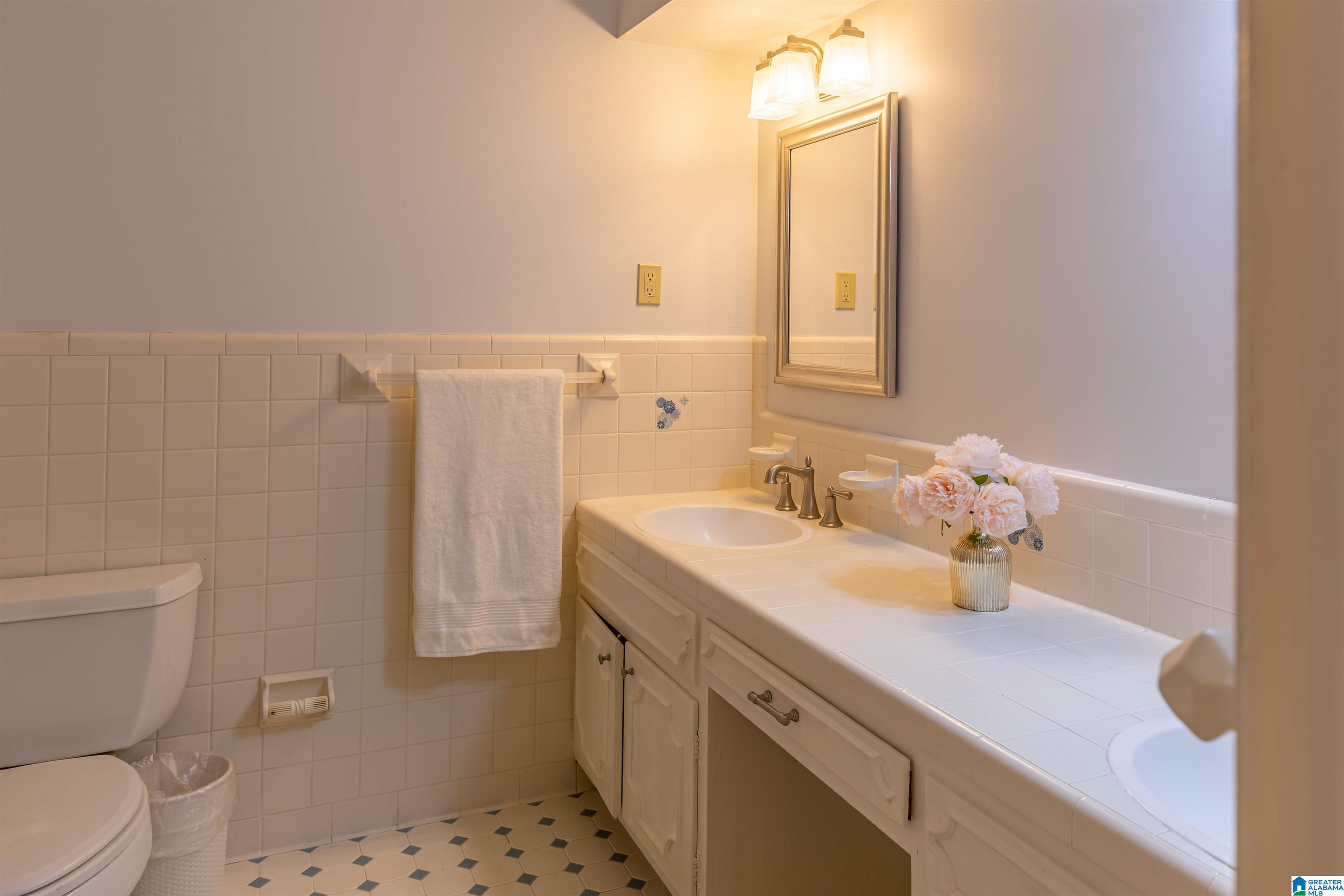 1533 Wellington View Road Birmingham, AL 35209 - Photo 19 of 38