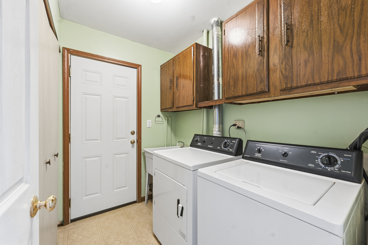592 Bluff Street Carol Stream, IL 60188 - Photo 21 of 31