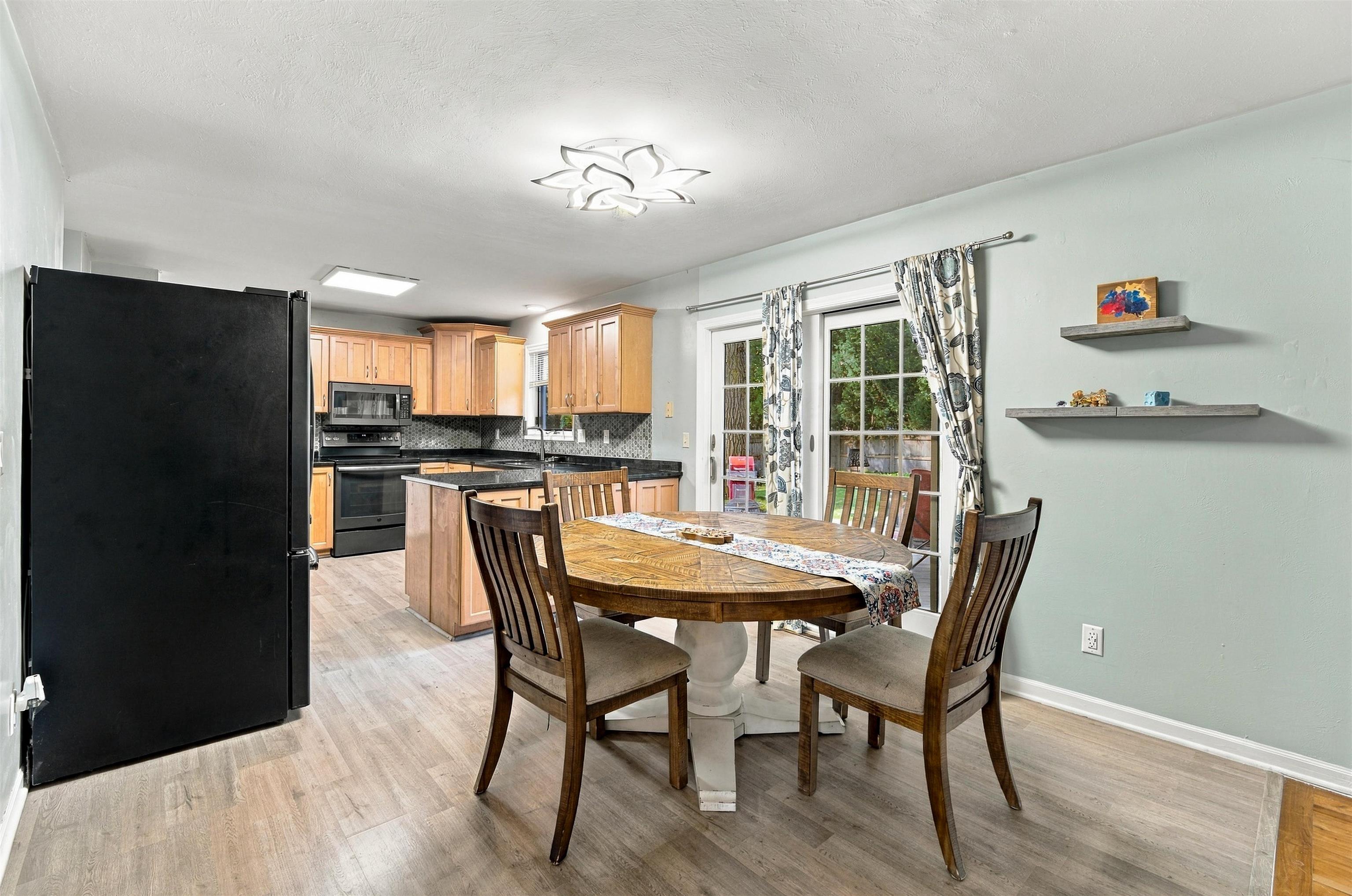 29 Pheasant Court Appleton, WI 54915 - Photo 4 of 32 Gallery Image 4