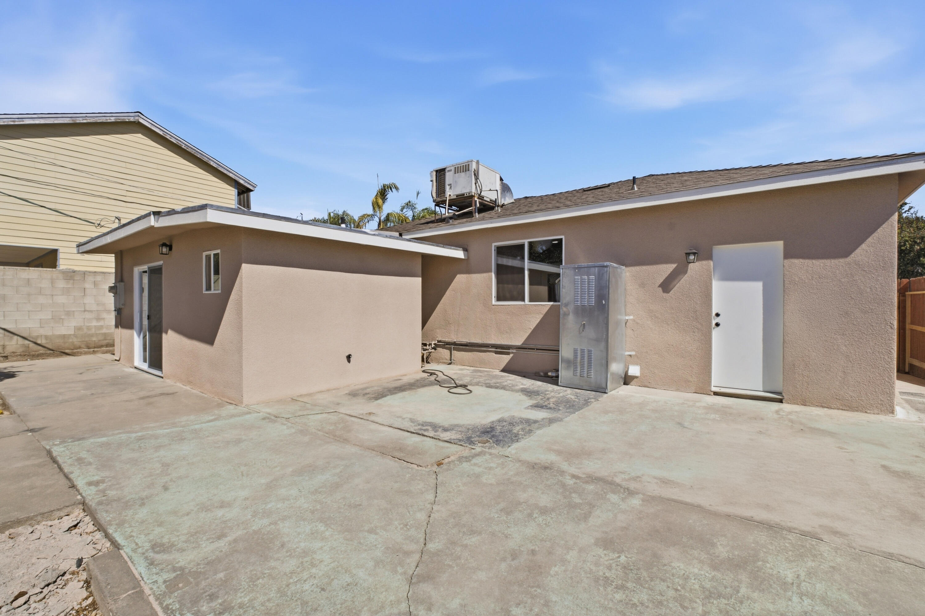 811 North Rinaldi Street Visalia, CA 93291 - Photo 32 of 35 811 N Rinaldi St. Visalia-34