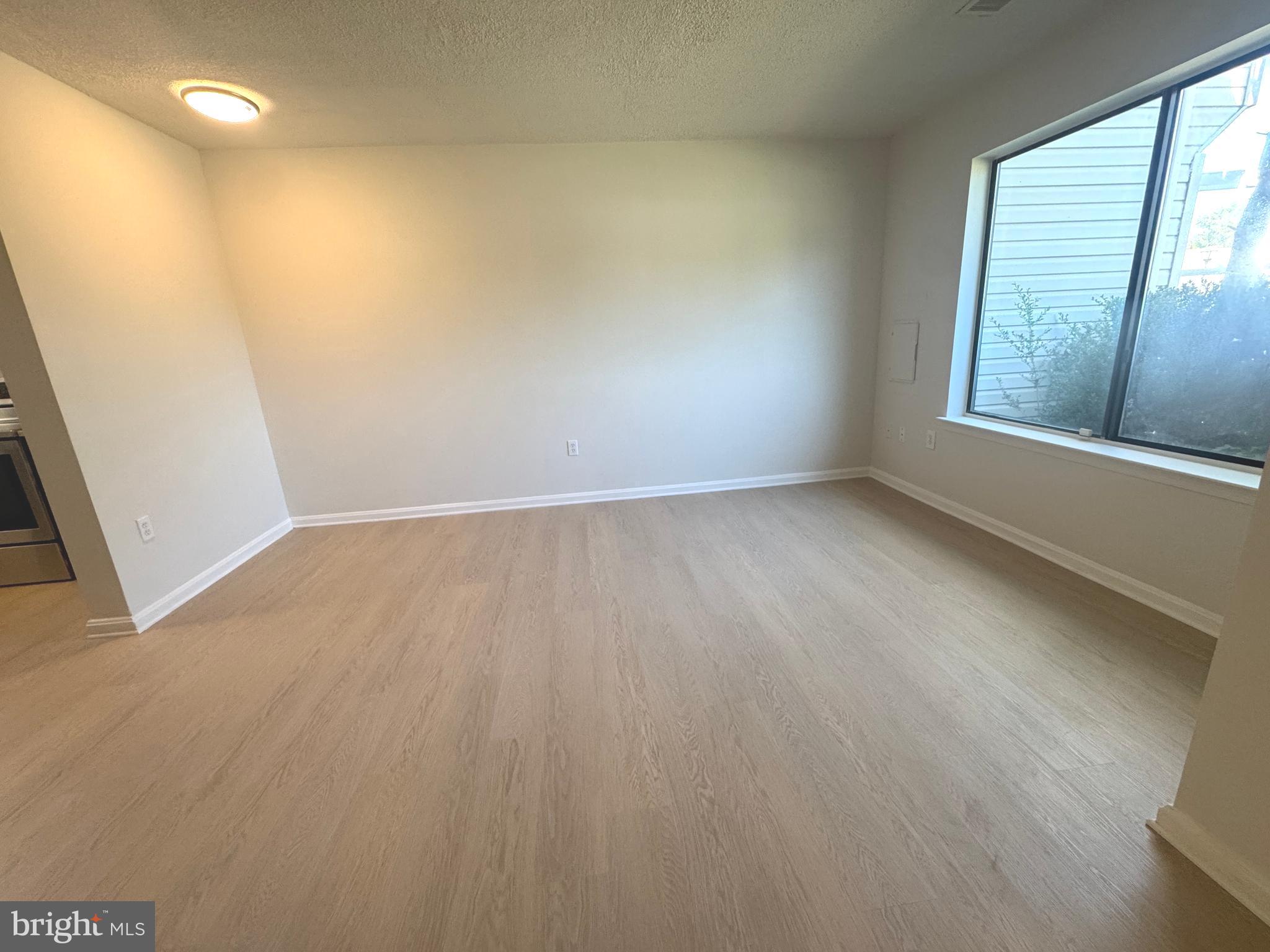 3126 Heath Cote Road Waldorf, MD 20602 - Photo 5 of 17 Living room