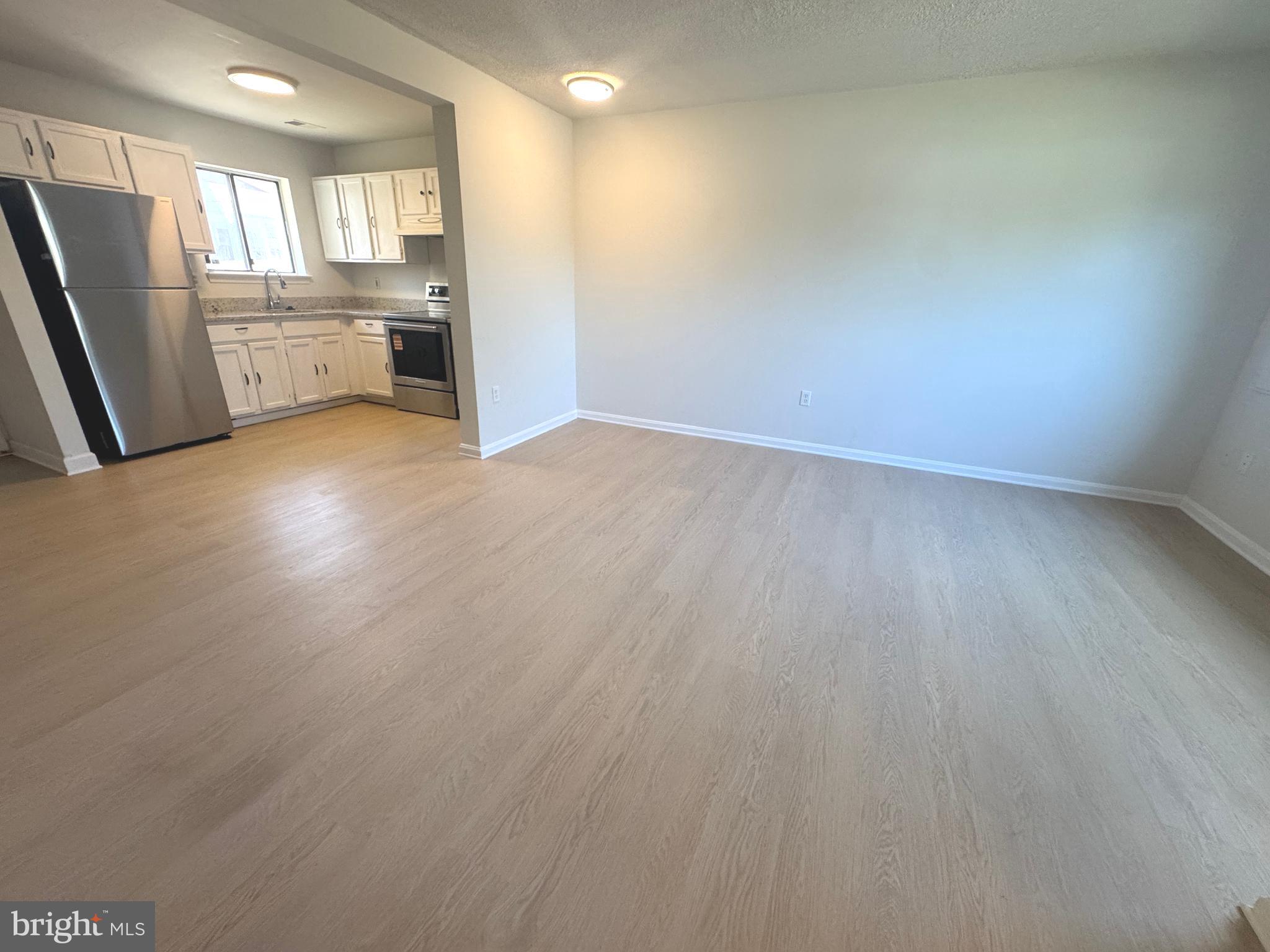 3126 Heath Cote Road Waldorf, MD 20602 - Photo 7 of 17 Living room