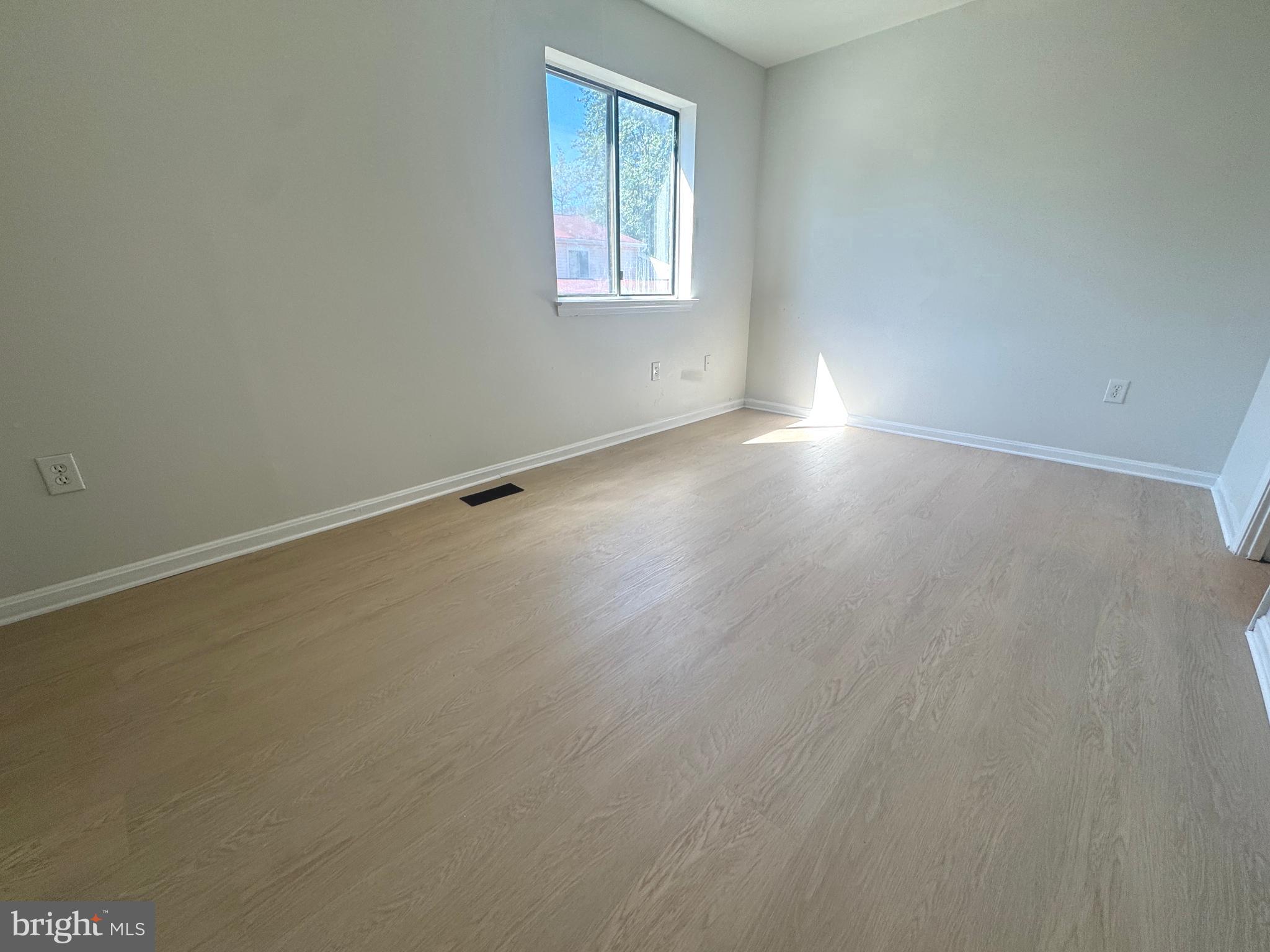 3126 Heath Cote Road Waldorf, MD 20602 - Photo 10 of 17 master bedroom