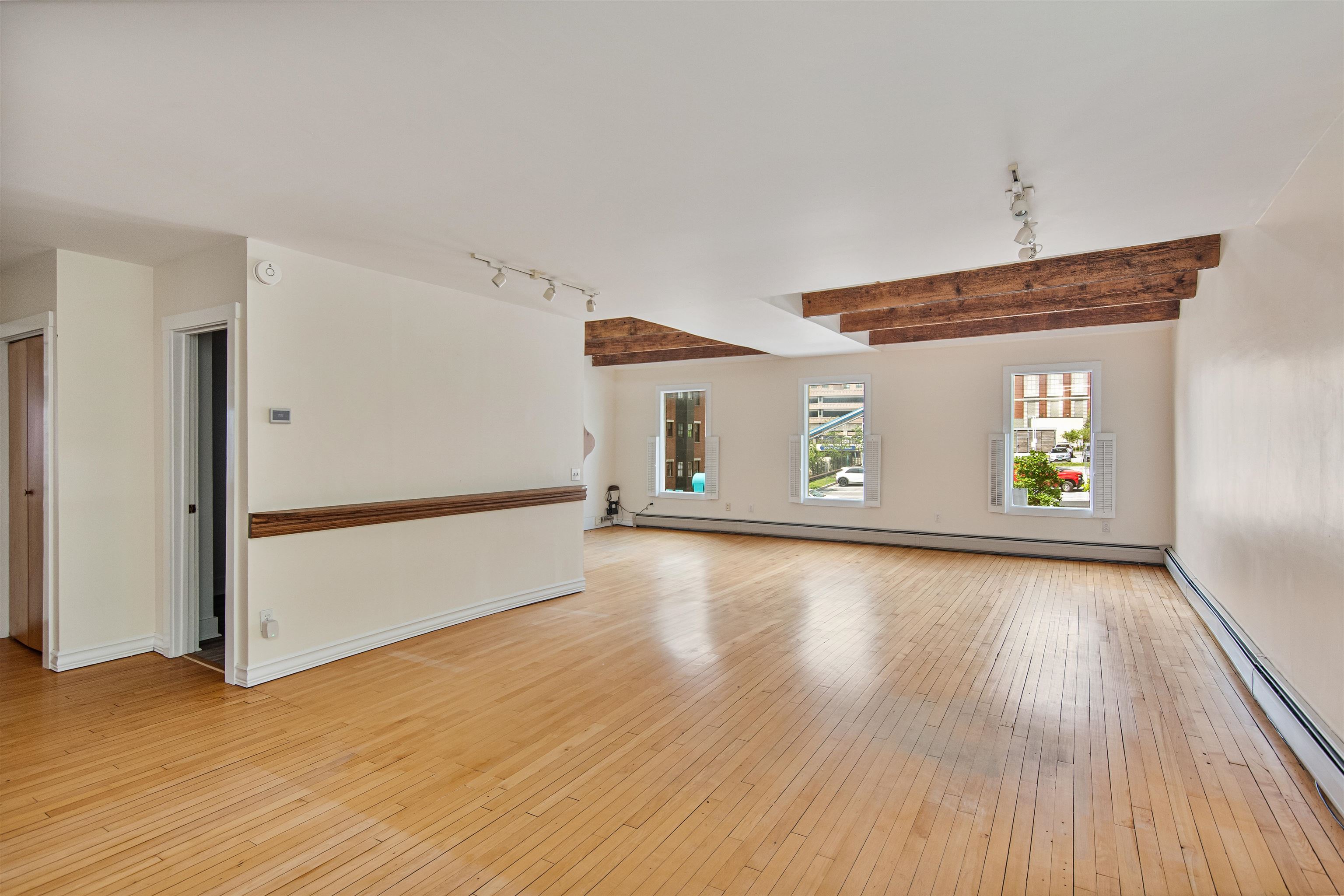 89 College Street, Unit A2 Burlington, VT 05401 - Photo 2 of 38