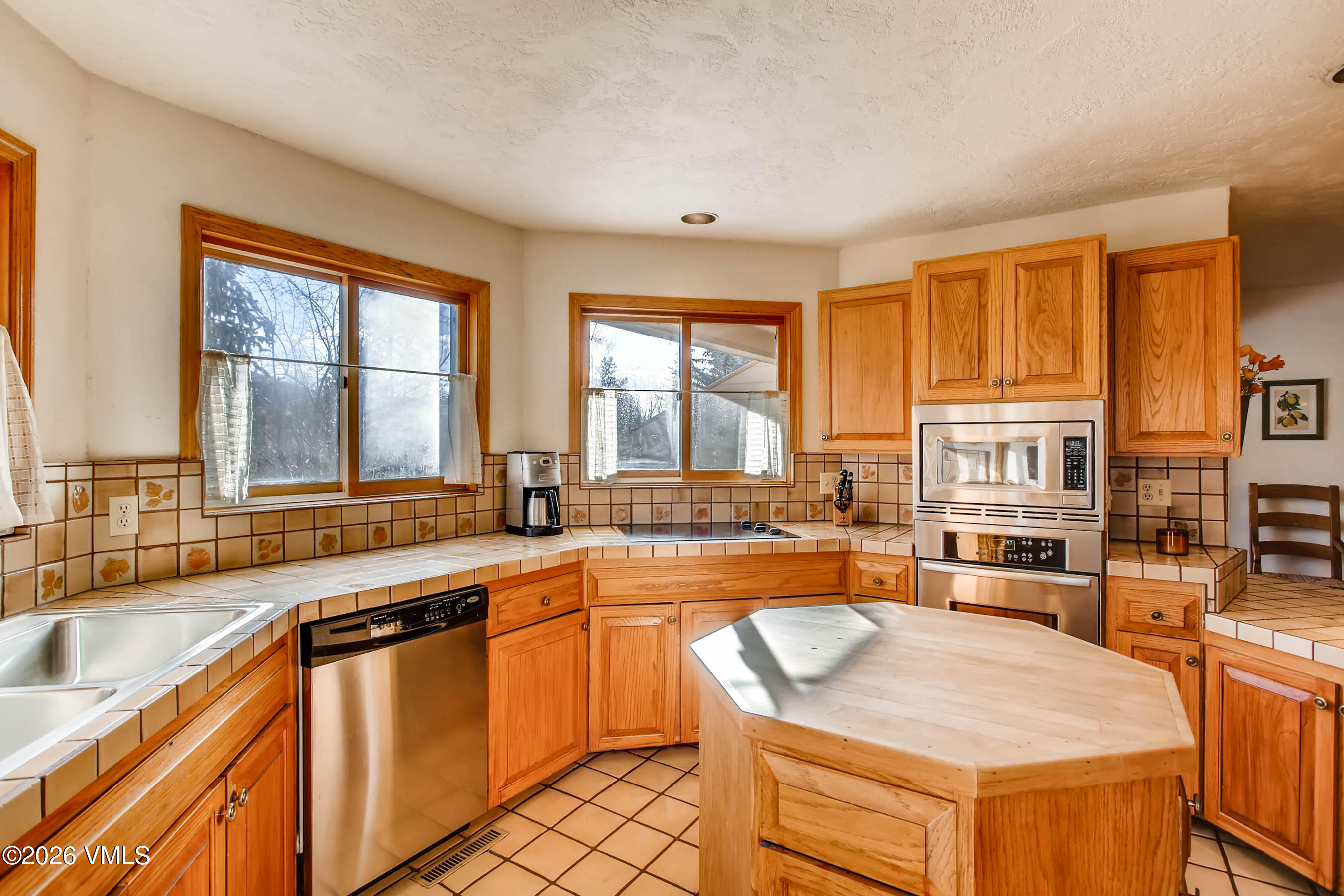411 June Creek Road, Unit A Edwards, CO 81632 - Photo 11 of 31 411 June Creek Road-print-010-20-Kitchen