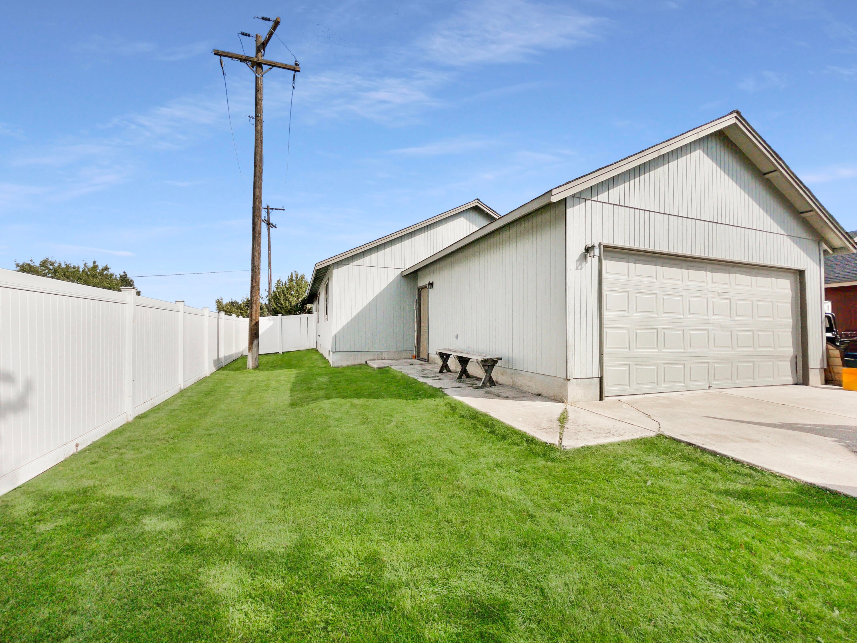 63347 Vogt Road Bend, OR 97701 - Photo 21 of 23 Back Yard