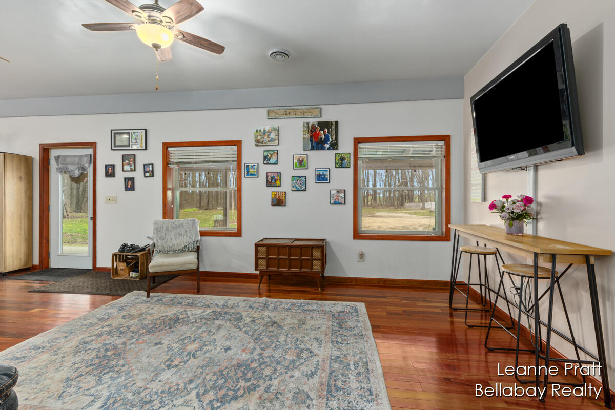 9580 South Banfield Road Dowling, MI 49050 - Photo 14 of 33 IMG_1007