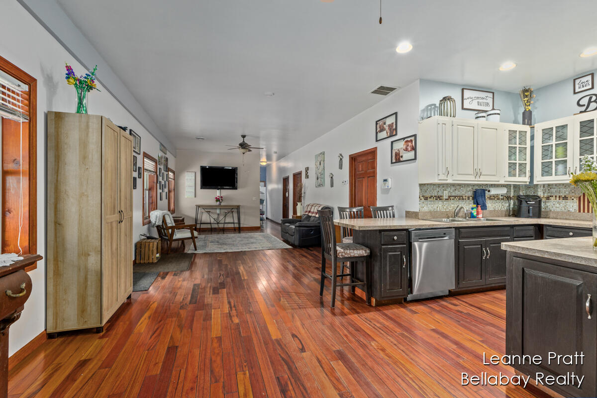 9580 South Banfield Road Dowling, MI 49050 - Photo 20 of 33 IMG_1013