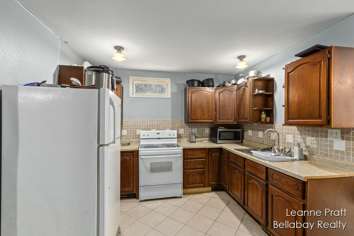 9580 South Banfield Road Dowling, MI 49050 - Photo 30 of 33 IMG_1023