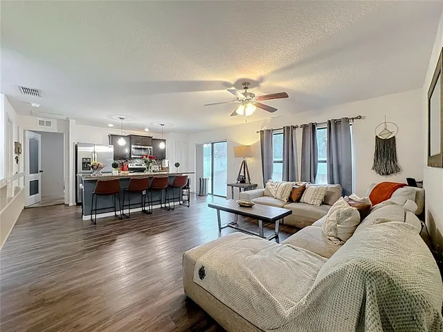 $300,000 | 35725 Rose Moss Avenue, Leesburg, FL 34788