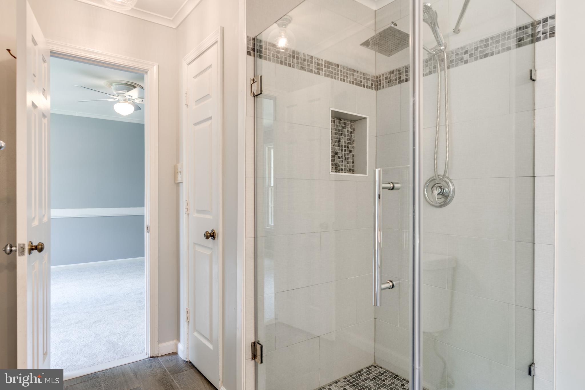 1224 Bishopsgate Way Reston, VA 20194 - Photo 31 of 65 2nd Master Bedroom En-Suite Bath