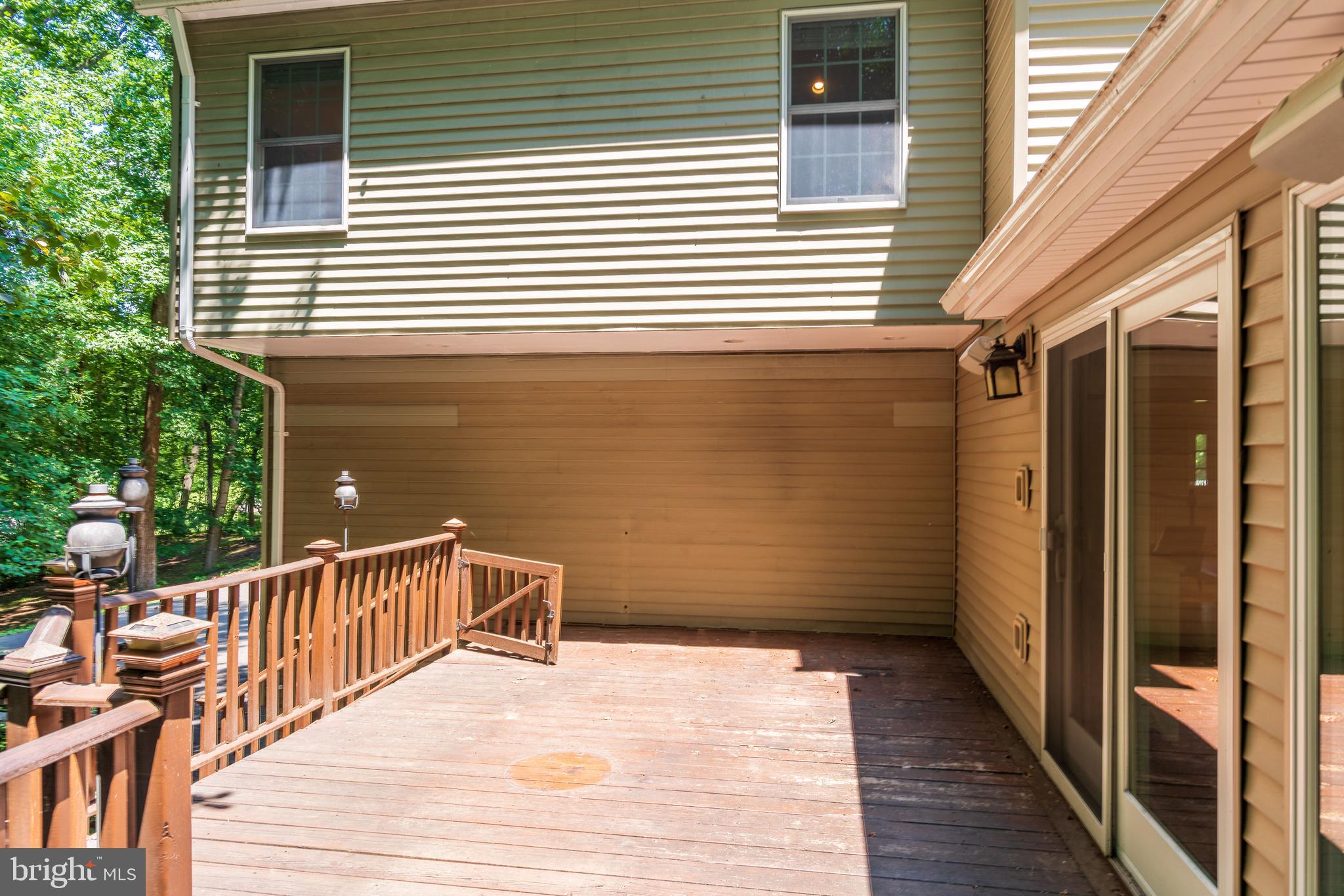 1224 Bishopsgate Way Reston, VA 20194 - Photo 55 of 65 Rear Deck