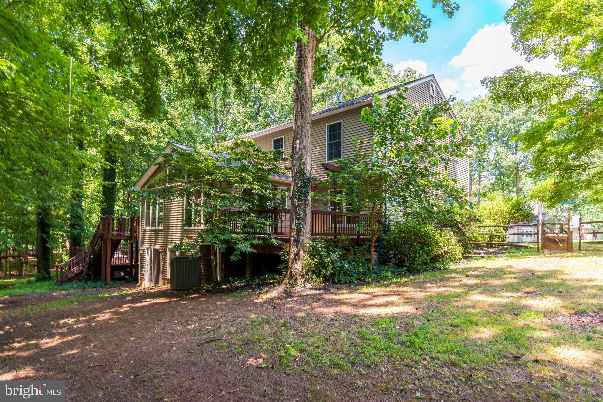 1224 Bishopsgate Way Reston, VA 20194 - Photo 57 of 65 Large Yard