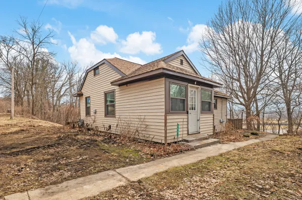 $129,000 | 745 North Shore Drive, Benton Harbor, MI 49022