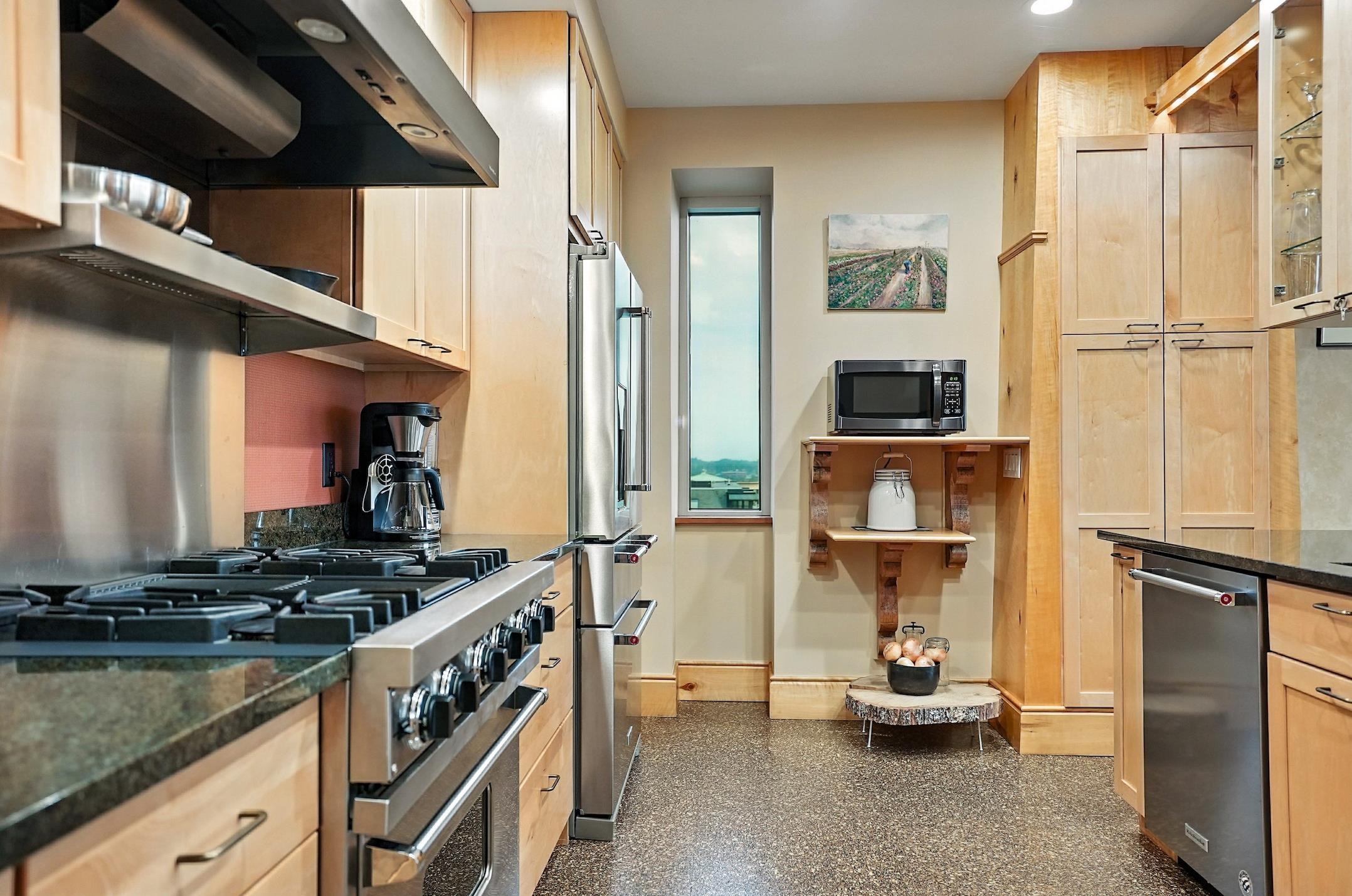 35 Cherry Street, Unit 404 Burlington, VT 05401 - Photo 7 of 55