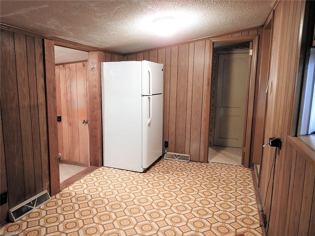 1776 Clingman Road Ronda, NC 28670 - Photo 16 of 24 Gallery Image 16