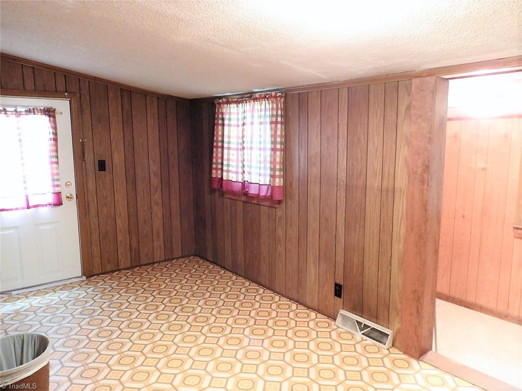 1776 Clingman Road Ronda, NC 28670 - Photo 17 of 24 Gallery Image 17
