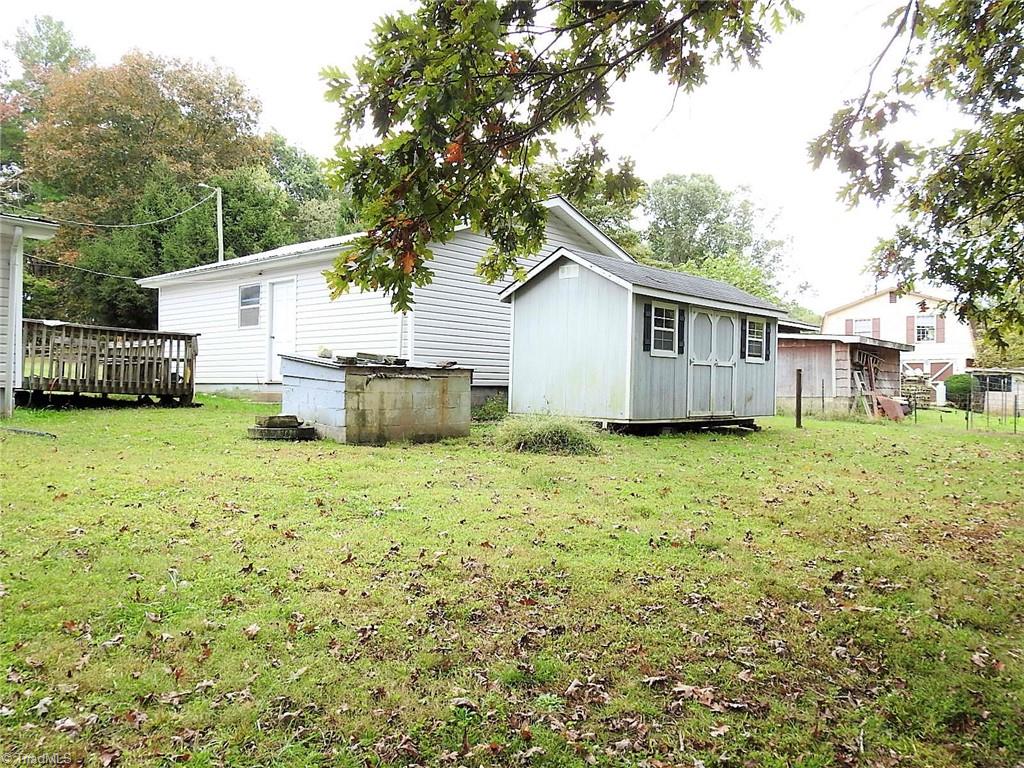 1776 Clingman Road Ronda, NC 28670 - Photo 23 of 24 Gallery Image 23